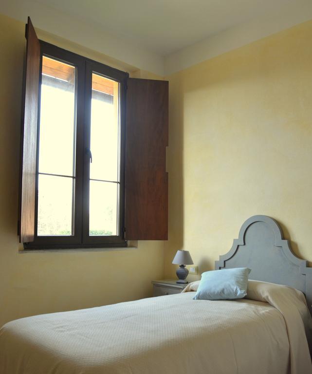 Agriturismo Borgo San Francesco Basiglio Exterior photo